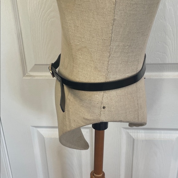 Vintage Classic Black Slim Women's Belt Gold Buckle women’s size 6 - Picture 4 of 7